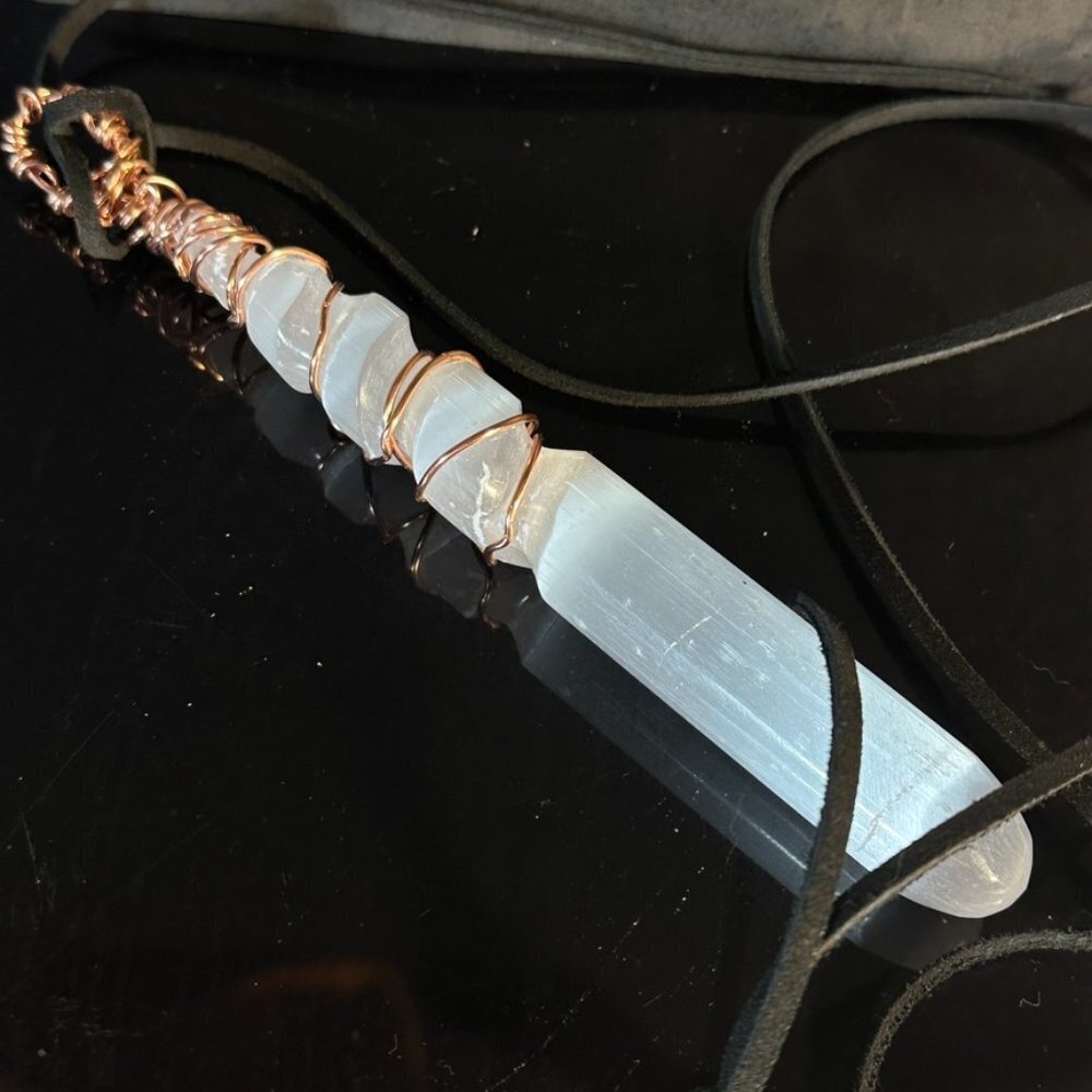 Selenite Wand Copper Necklace Leather Artisan Wire Wrapped Long Unisex Healing - Picture 7 of 8